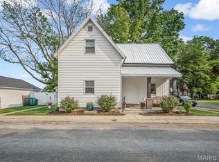 603 W White St, Millstadt, IL 62260