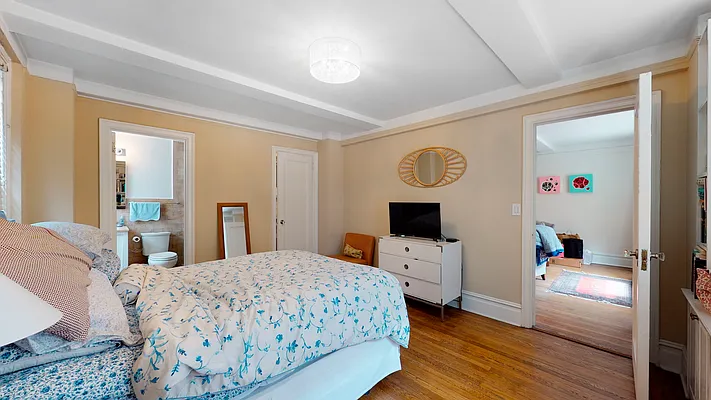 Sold by Upton Realty Group | media 16