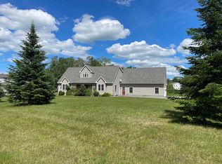 6 River View Rd, Newport, NH 03773