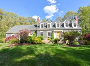 158 South St, Upton, MA 01568