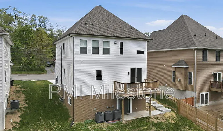 530 N 3rd St #B — Photo 17