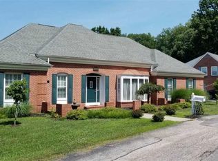 4 Bayberry Dr, Huntington, WV 25705