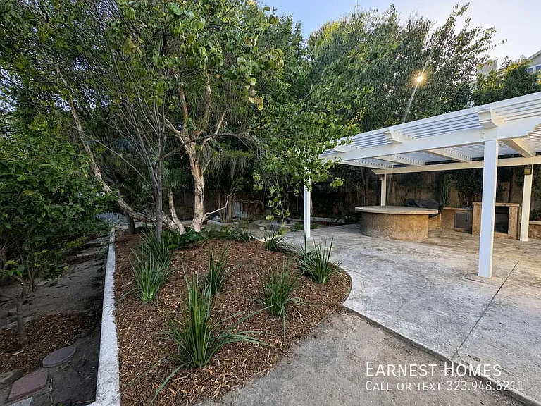 2256 Ewing St — Photo 23