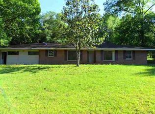 104 Woodland Dr, Newton, AL 36352