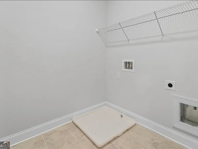 127 Vivian Ln — Photo 21