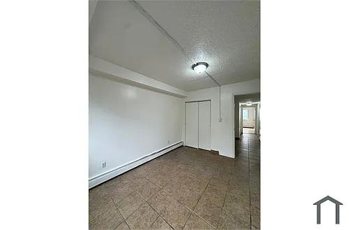 5611 Clover Pl #4R Photo 1