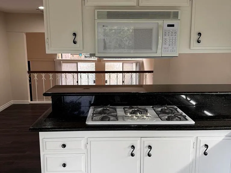 113 Almansor St #26 — Photo 13