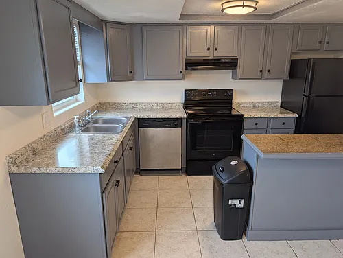 2609 N Oleander Ave #17 Photo 1