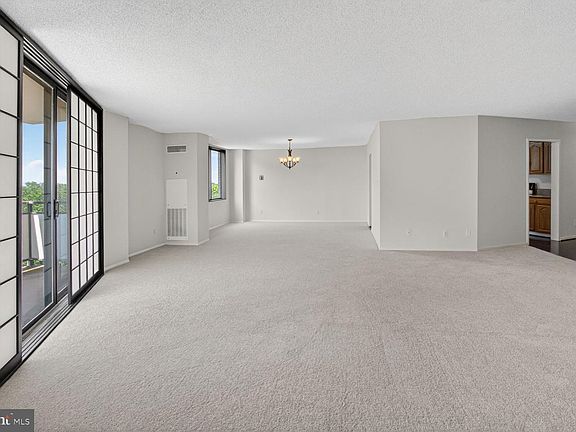 5th image of 5225 Pooks Hill Rd APT 1301N
