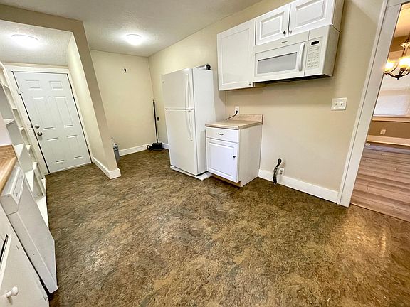 4th image of 5529 Lydia Ave