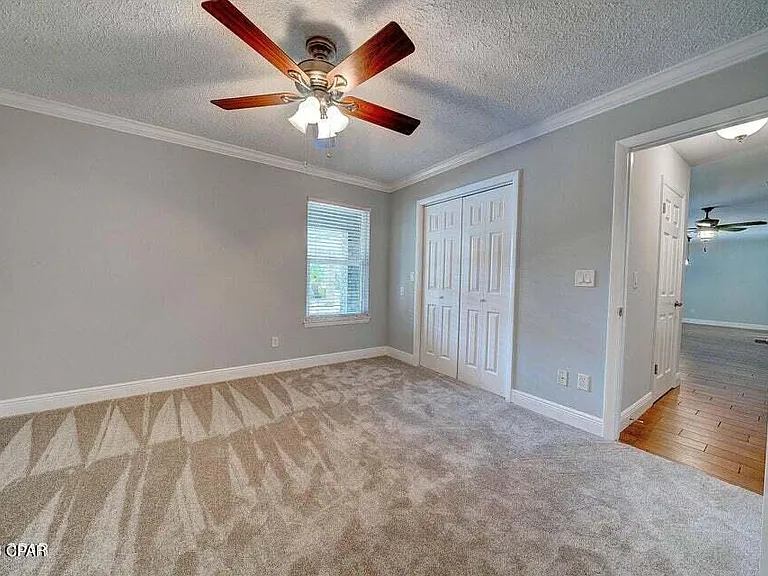 350 Greenwood Cir — Photo 29