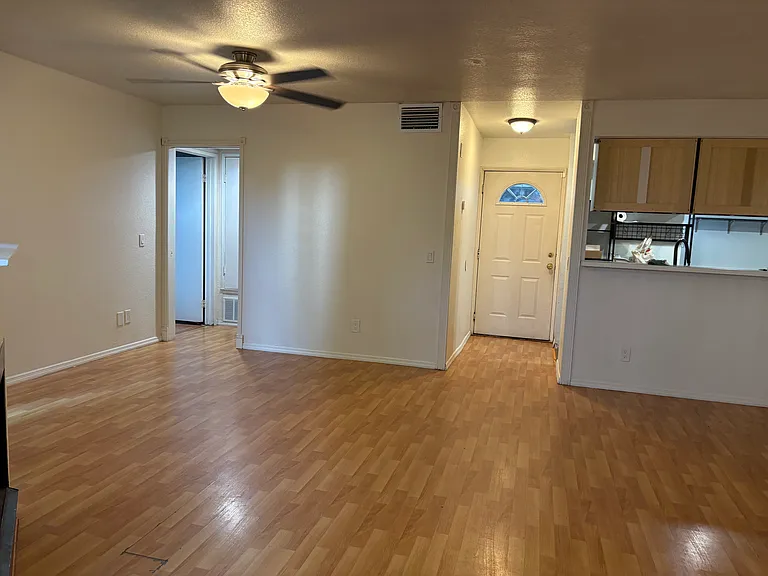 1150 W Phillips St — Photo 5