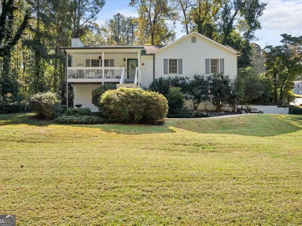 15 Indian Creek Ln, Powder Springs, GA 30127