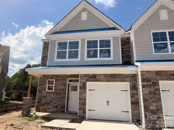 4376 Black Ct, Harrisburg, NC 28075