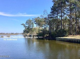 5504 E Yacht Dr NE, Oak Island, NC 28465