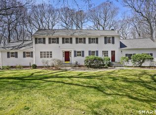 12 Sunset Circle, Woodbridge, CT 06525