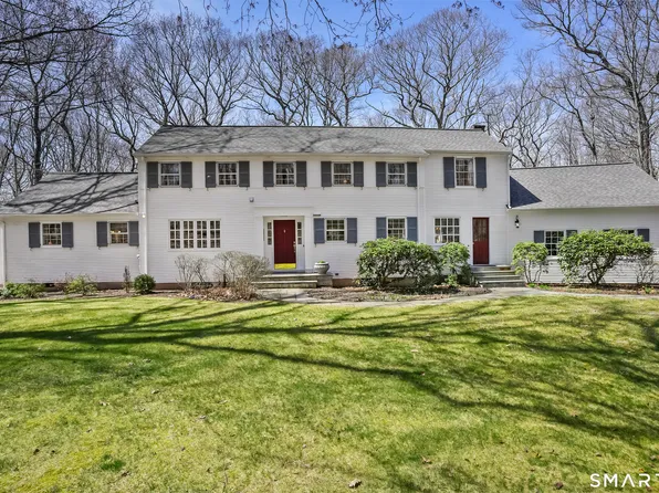 12 Sunset Circle, Woodbridge, CT 06525