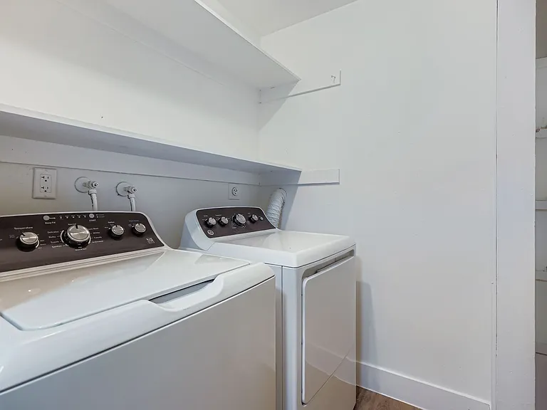 Brisa Apartment Homes — Photo 28