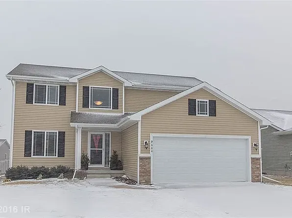 9664 Wilson St, West Des Moines, IA 50266