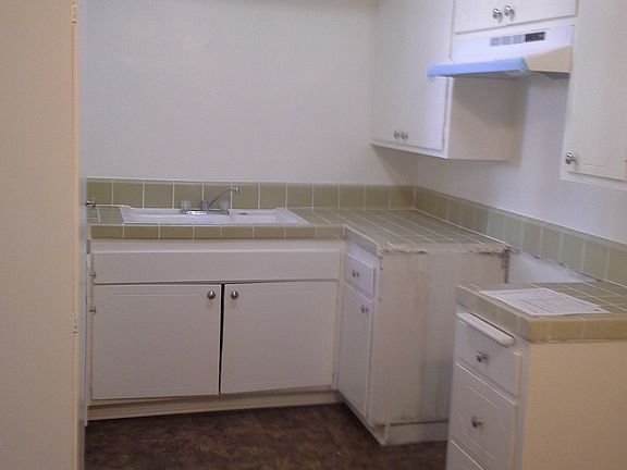 4th image of 4127 McLaughlin Ave APT 7