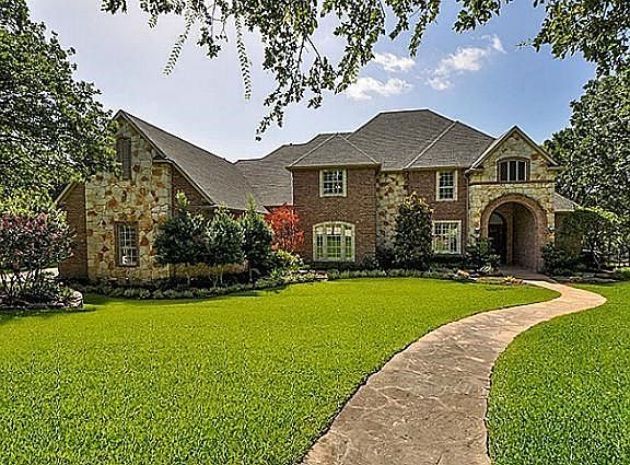 2nd image of 5101 Knights Ct