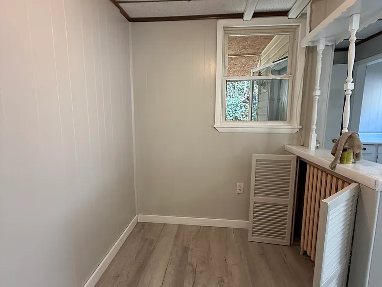 248 Derby St — Photo 5