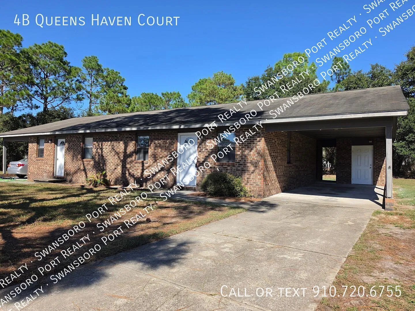 4B Queens Haven Court, Hubert — Photo 2