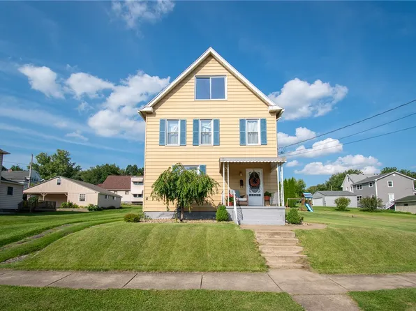 808 W Clayton St, New Castle, PA 16102