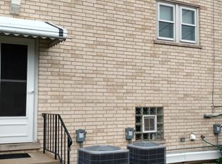 5328 S Long Ave FL 3, Chicago, IL 60638