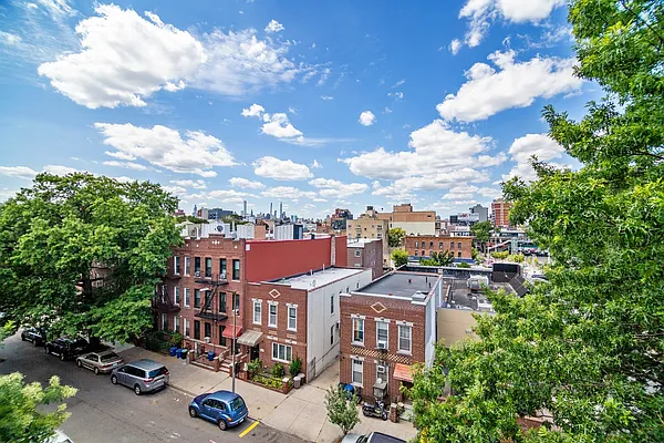 Rented by REAL New York | media 18