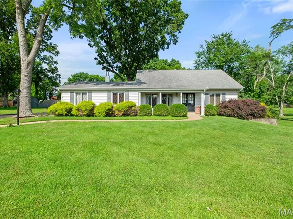 46 Klamberg Ln, Ballwin, MO 63021