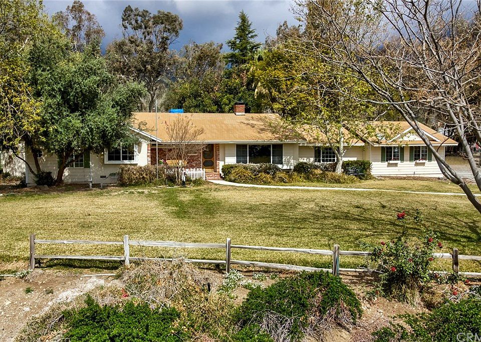 1st image of 18146 Hillcrest Dr