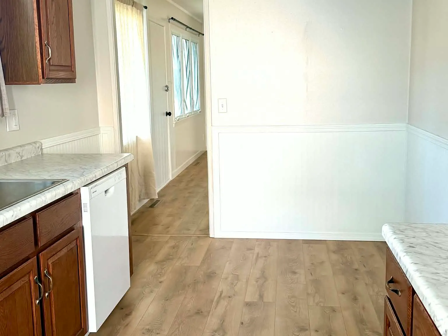 3 bed, 1200 sqft, $2,000 — Photo 2