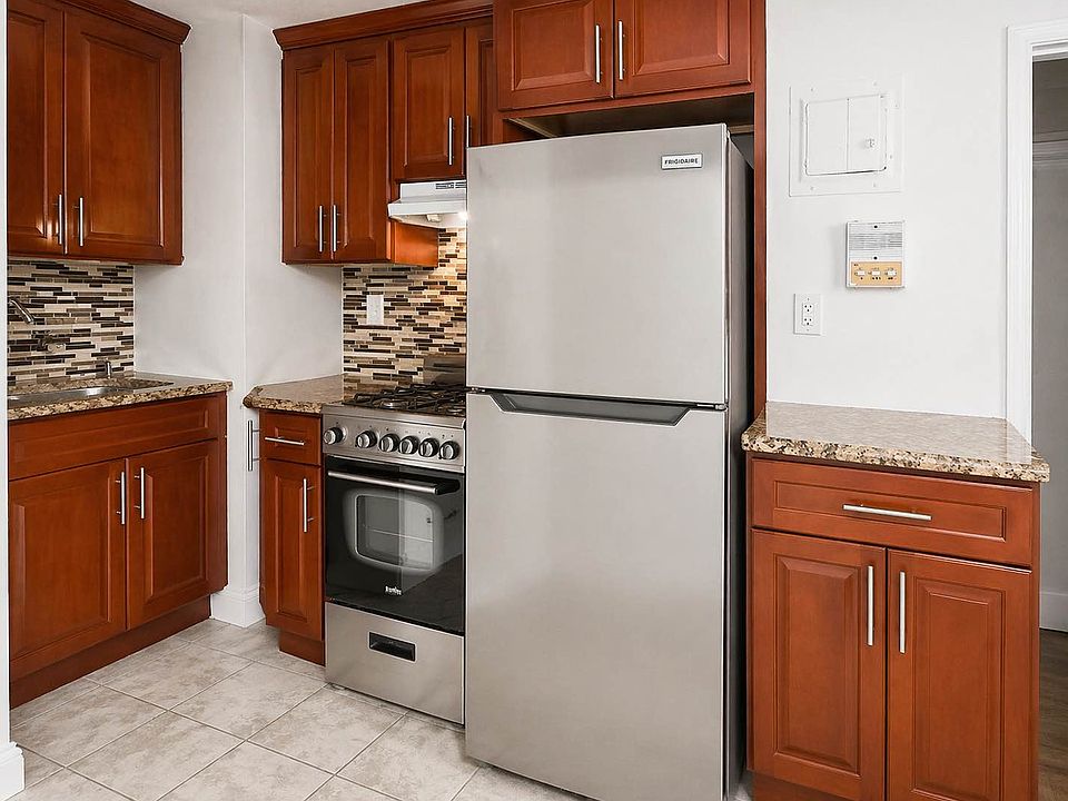 2nd image of 57 Herkimer St APT 308