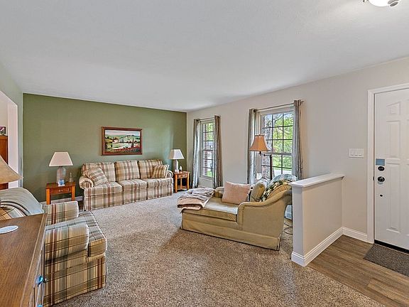 5th image of 7164 Woodland Cir