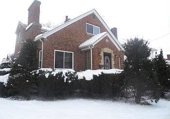 1st image of 354 E Tallmadge Ave