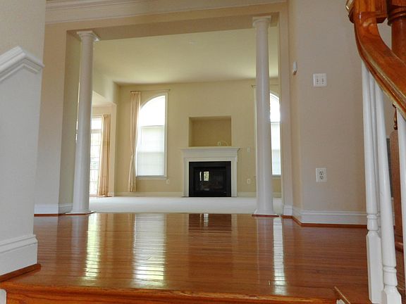 3rd image of 7605 Brittany Parc Ct