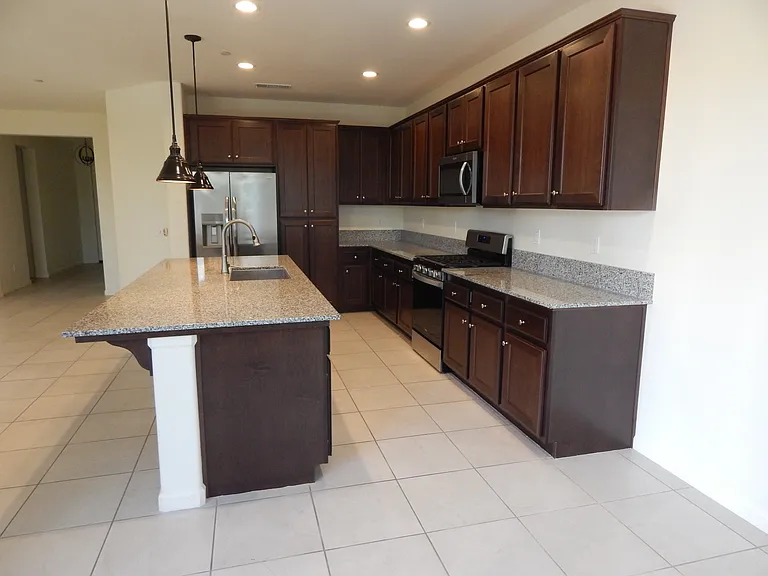 4613 W Payson Ct — Photo 3