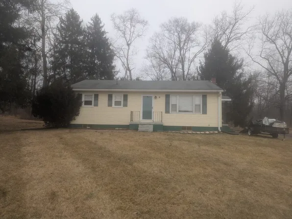 1195 Old Leetown Pike, Kearneysville, WV 25430