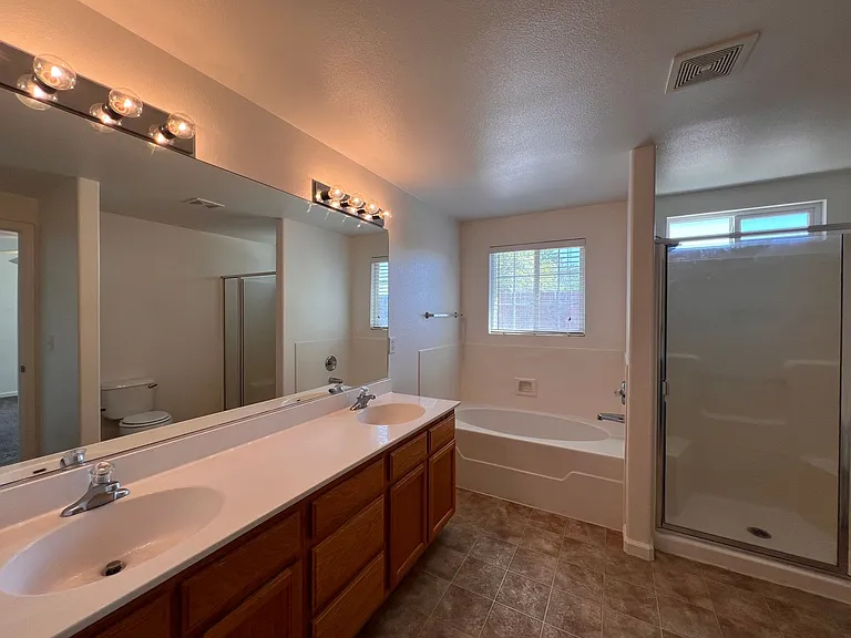 2628 Elizabeth Pkwy — Photo 15