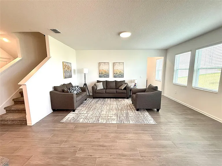 2970 Armstrong Ave — Photo 22