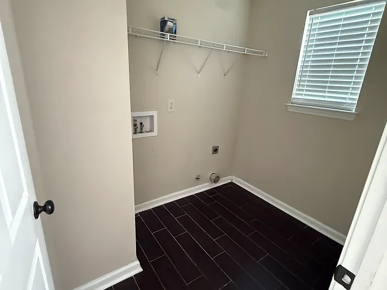 7519 Sugarcreek Dr — Photo 3