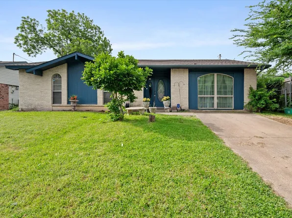 609 Columbine Ln, Grand Prairie, TX 75052