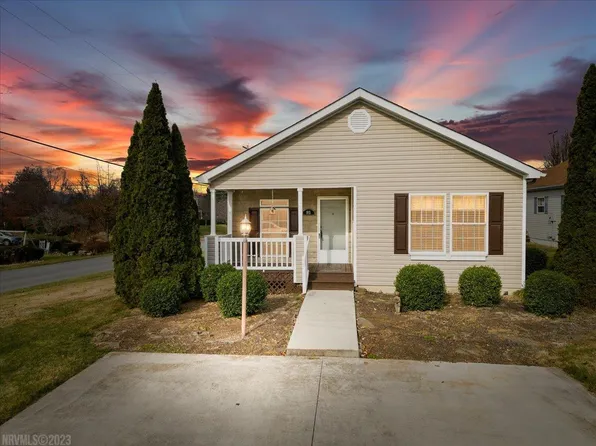 915 5th St, Radford, VA 24141