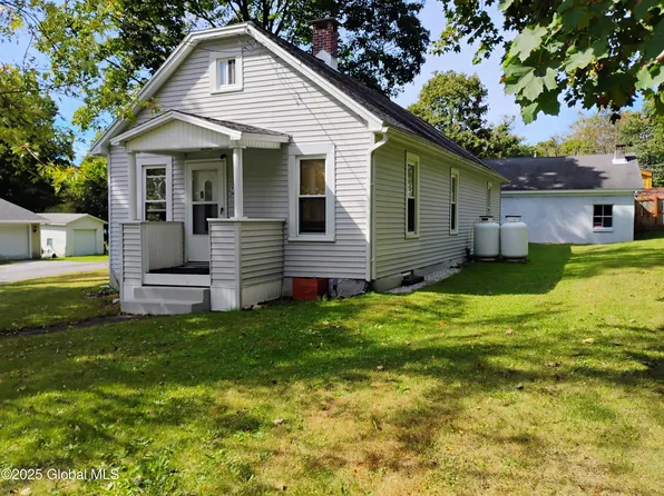 27 Lower Lepper Road, Fort Johnson, NY 12070
