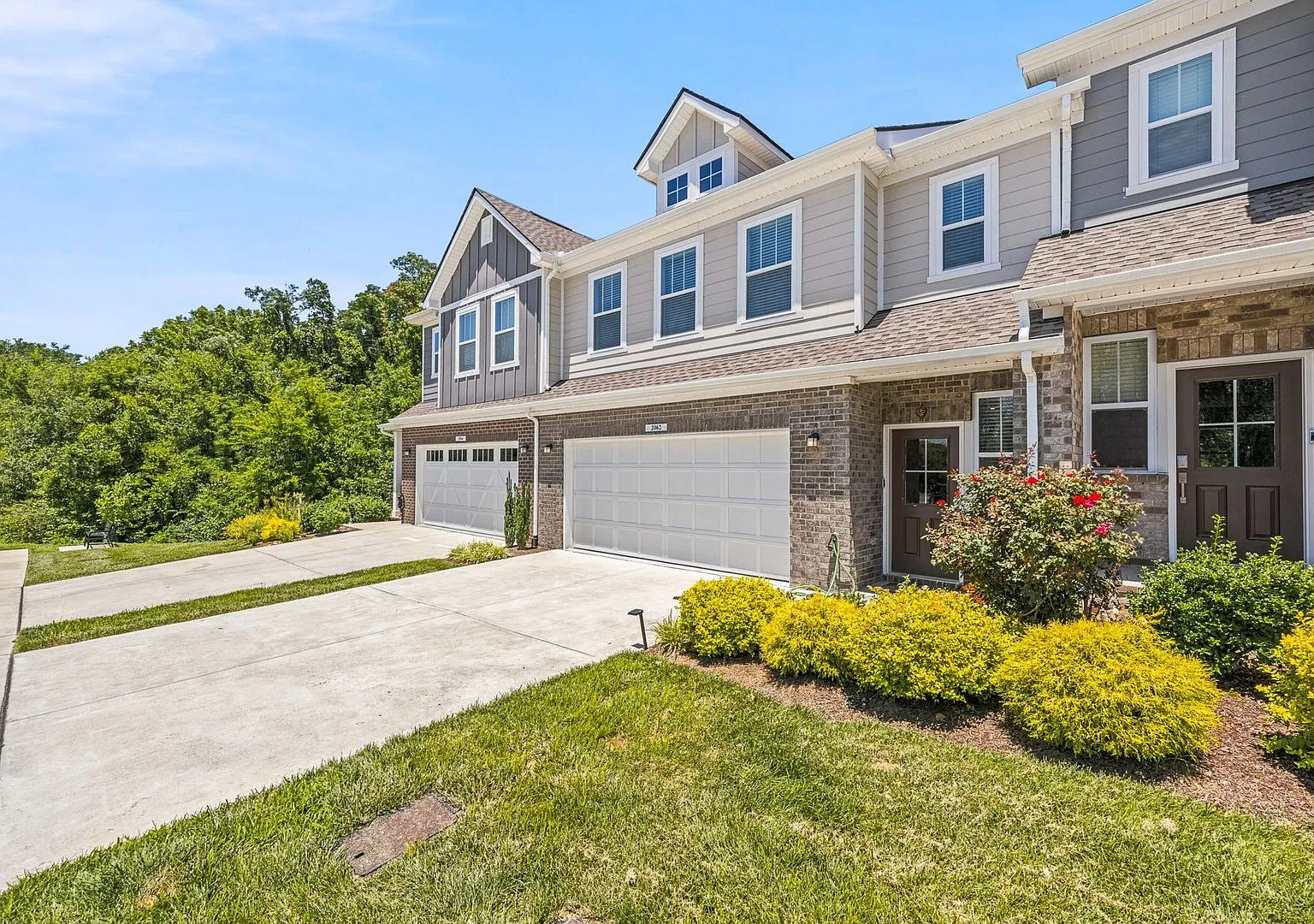4BR Townhome in the Heart of Franklin — Photo 4