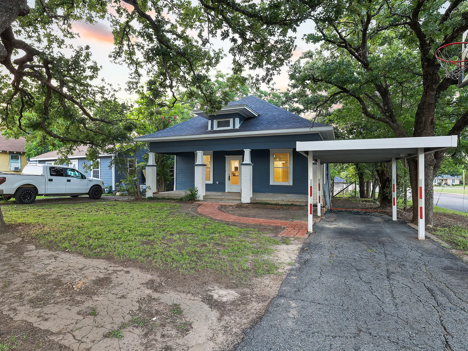 3 bed, 1776 sqft, $2,250 — Photo 2