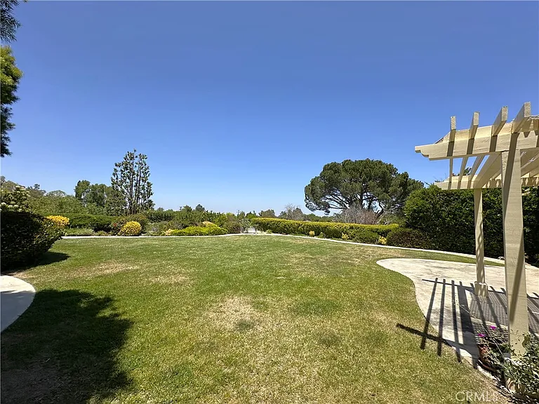 26543 Academy Dr — Photo 51