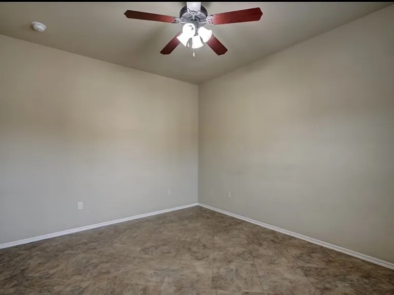 204 W Stonebrook St #204 — Photo 16