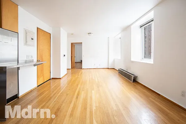 Rented by Mdrn Residential | media 15